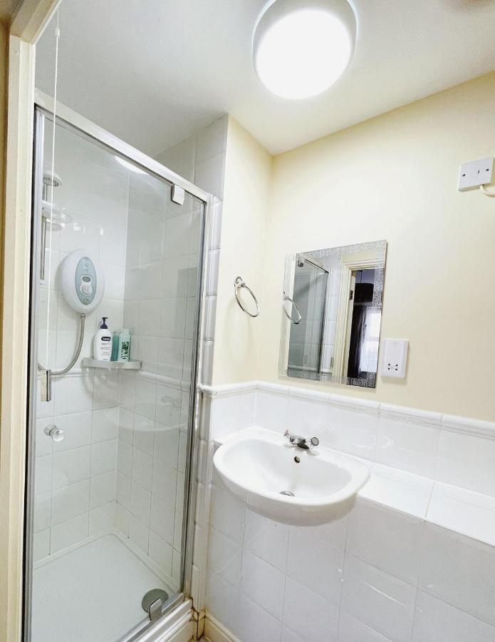 Cozy Entire 2br Flat With 2 Bathrooms And Free Parking