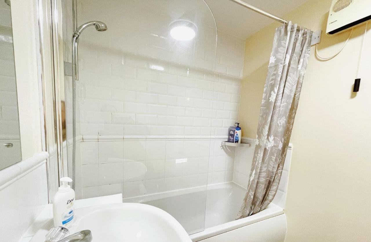 Cozy Entire 2br Flat With 2 Bathrooms And Free Parking Apartment Cambridge (Cambridgeshire)