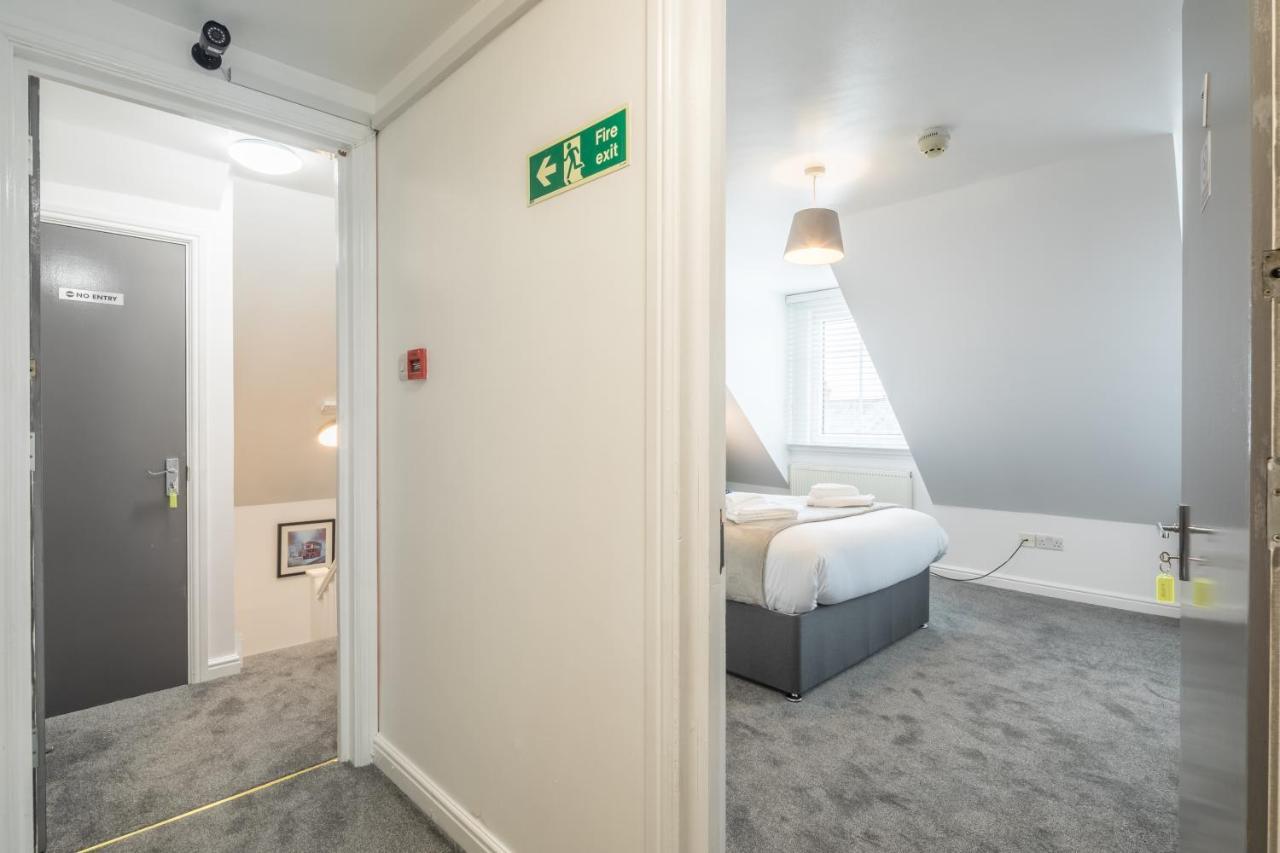 Private 7 With Kitchenette By Cb No Minimum