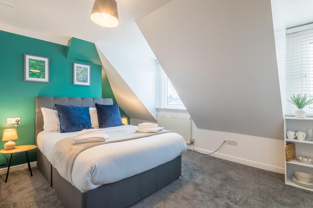 Private 7 With Kitchenette By Cb No Minimum *