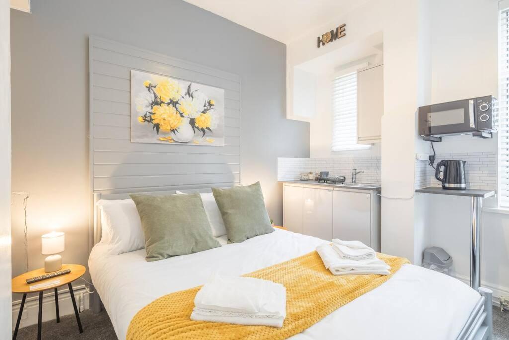 Apartment Private 2 With Kitchenette By Cb No Minimum