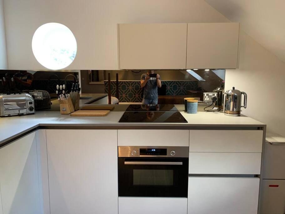 Apartment Scholar's Loft - Cosy & Close To *