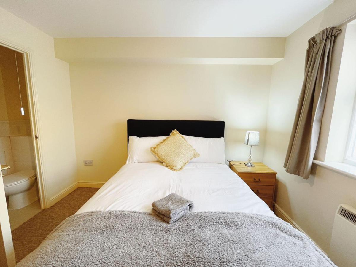 Cozy Entire 2br Flat With 2 Bathrooms And Free Parking Apartment