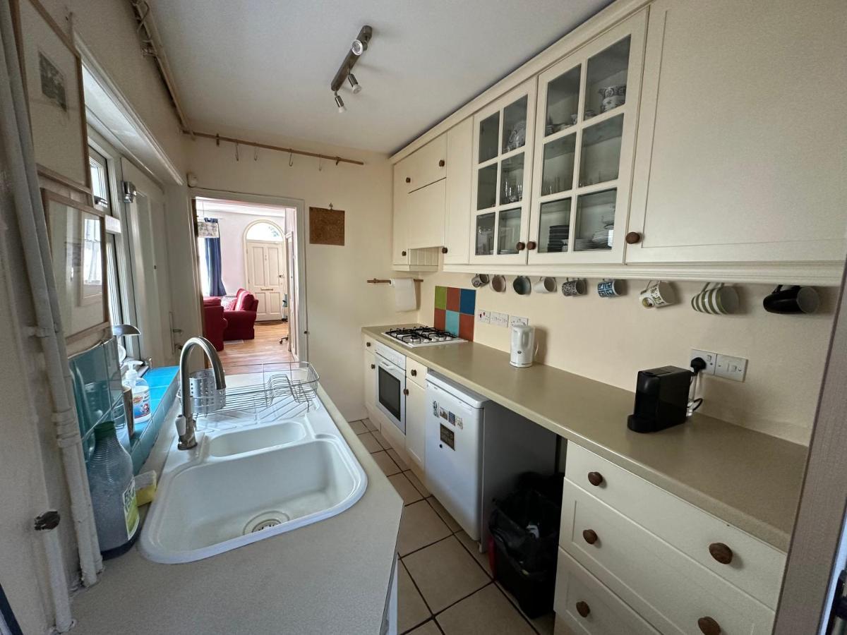 Beautiful Victorian House In Holiday home *