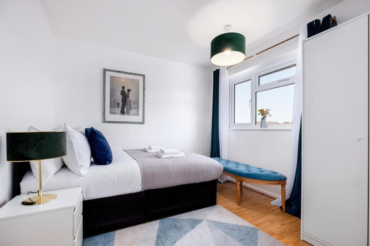 4 Bedroom House With Parking & Garden By Cherry Short Let's & Services Apartment Cambridge (Cambridgeshire)