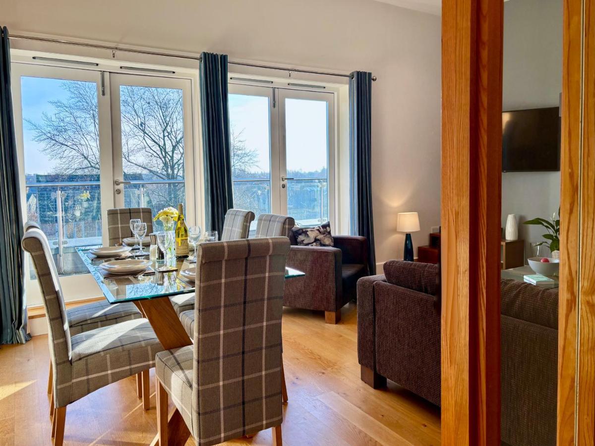 Apartment Your Space - The Hamilton's *