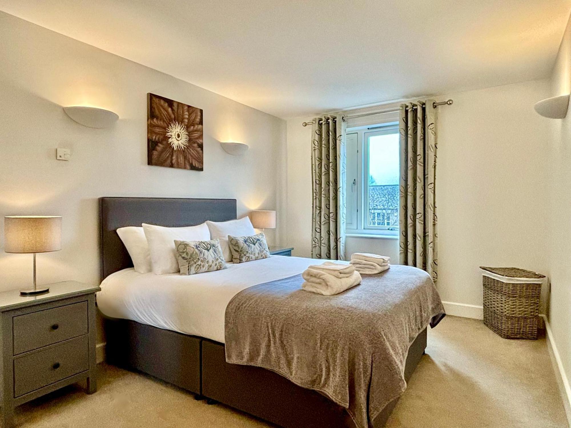 Your Space - The Hamilton's * Cambridge (Cambridgeshire)