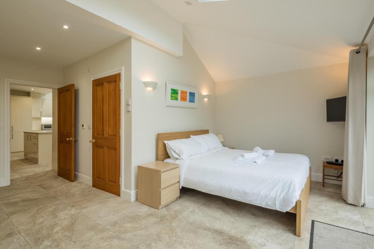 Large 4 Bedroom With Garden And Free Parking Cambridge (Cambridgeshire)