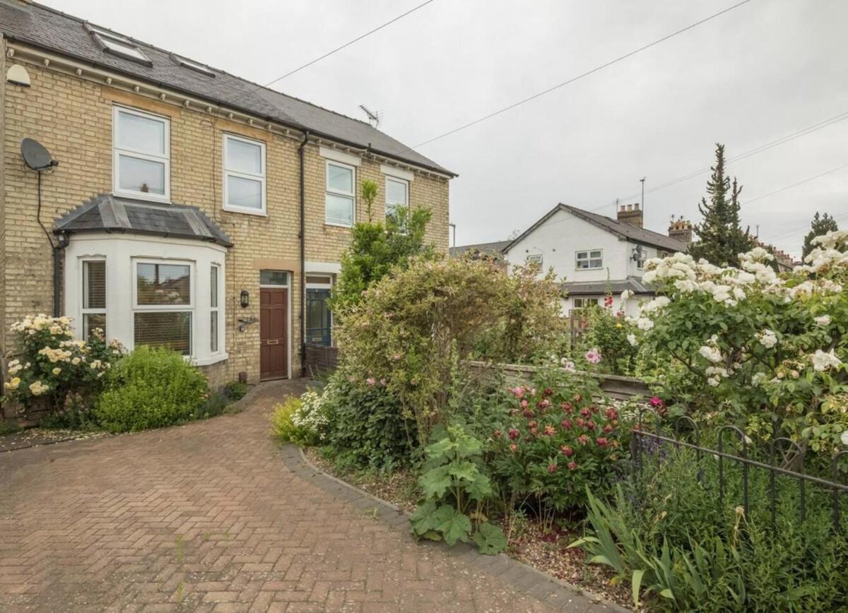 Large 4 Bedroom With Garden And Free Parking * Cambridge (Cambridgeshire)