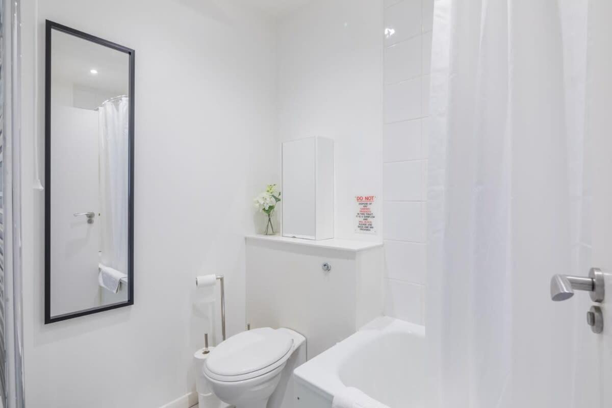 Apartment Lovely 2 Bedroom - Ideal Location