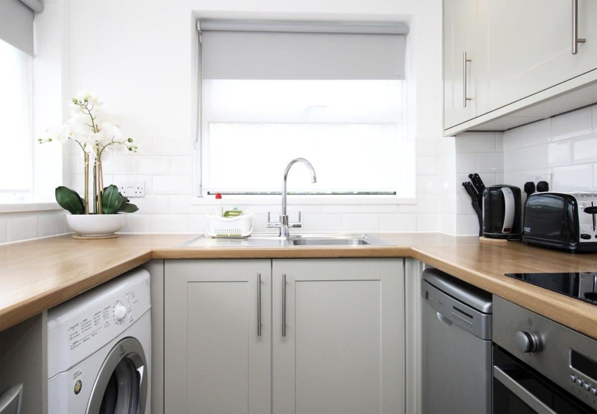 Modern And Cosy Flat For 4 Apartment