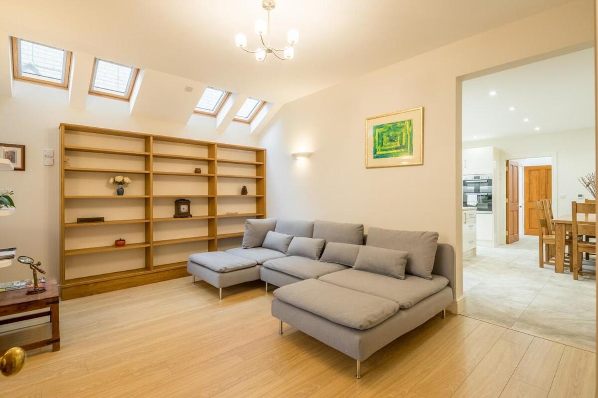 Large 4 Bedroom With Garden And Free Parking Holiday home Cambridge (Cambridgeshire)