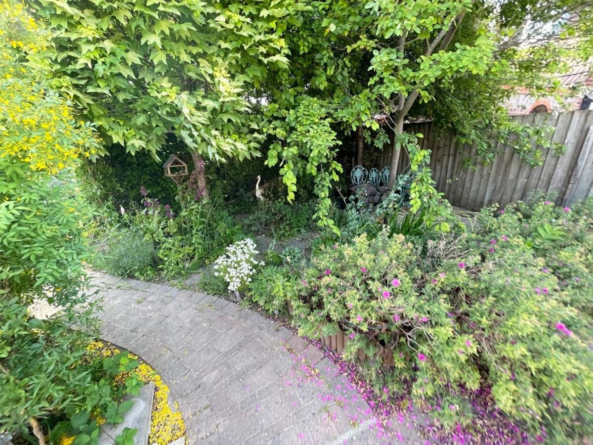 Holiday home Large 4 Bedroom With Garden And Free Parking Cambridge (Cambridgeshire)