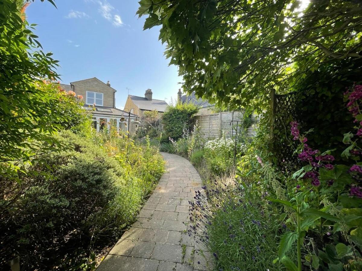 Large 4 Bedroom With Garden And Free Parking Cambridge (Cambridgeshire)