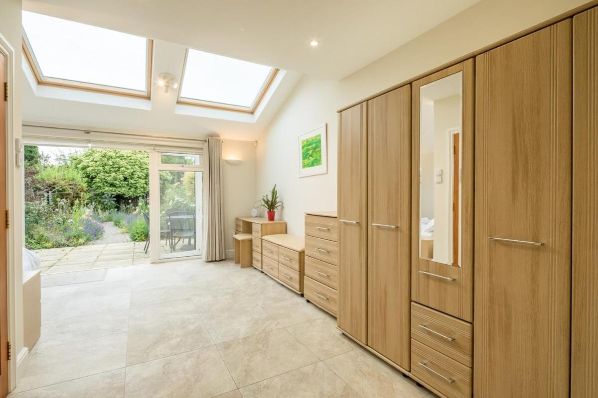 Large 4 Bedroom With Garden And Free Parking Cambridge (Cambridgeshire)