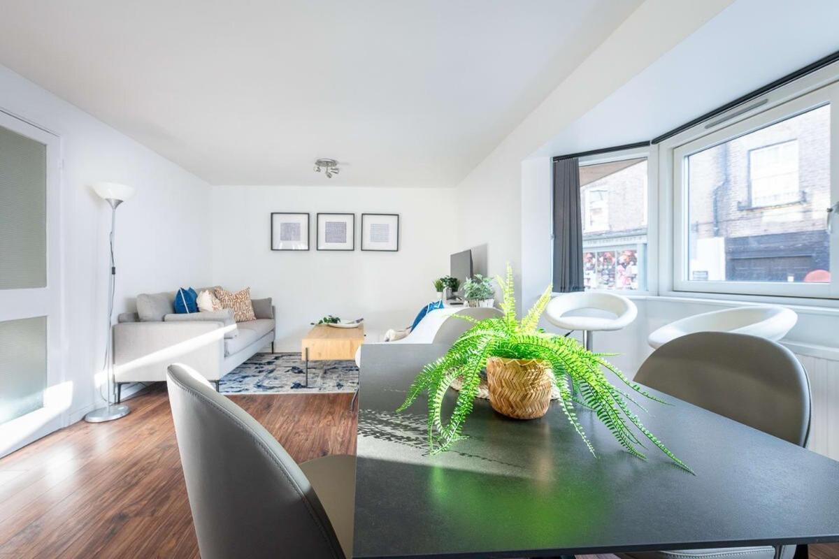 Apartment Center,2 Bedroom With Parking