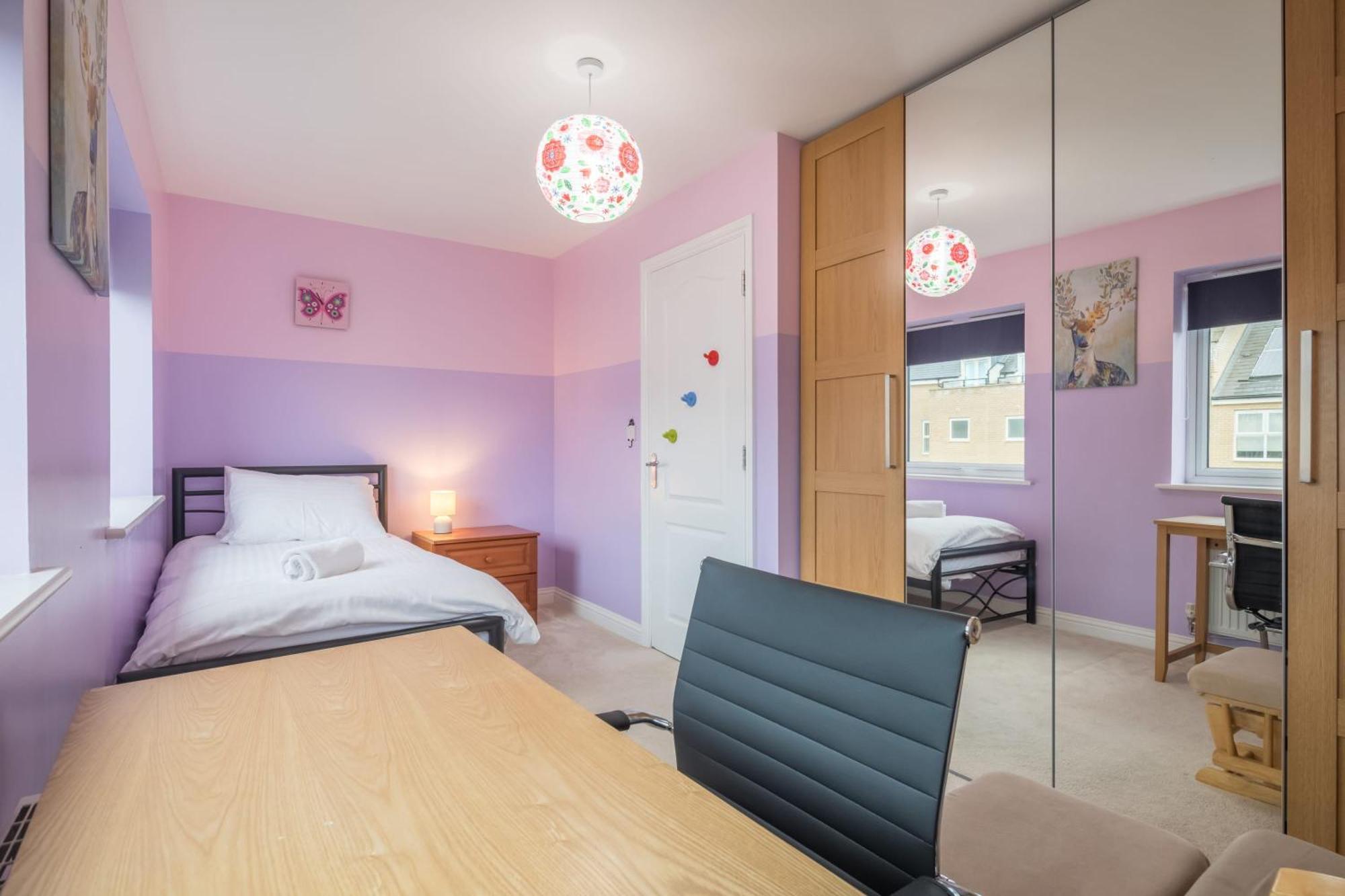 Modern And Comfy 3 Bed House Holiday home Cambridge (Cambridgeshire)