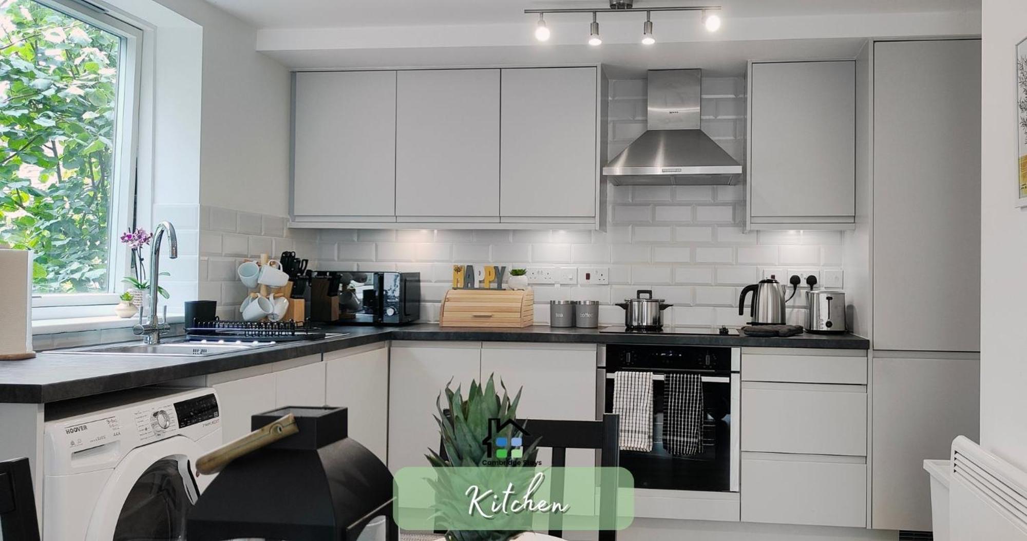 Apartment Riverside With 2br Flats At The Centre-parking-balcony *