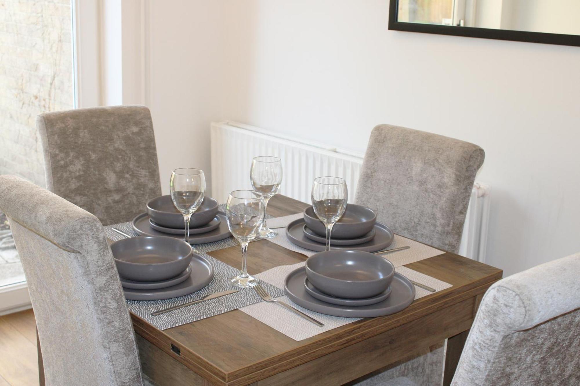 Apartment Comfortable House For 6 People Near City Centre - Midhurst Close Ii
