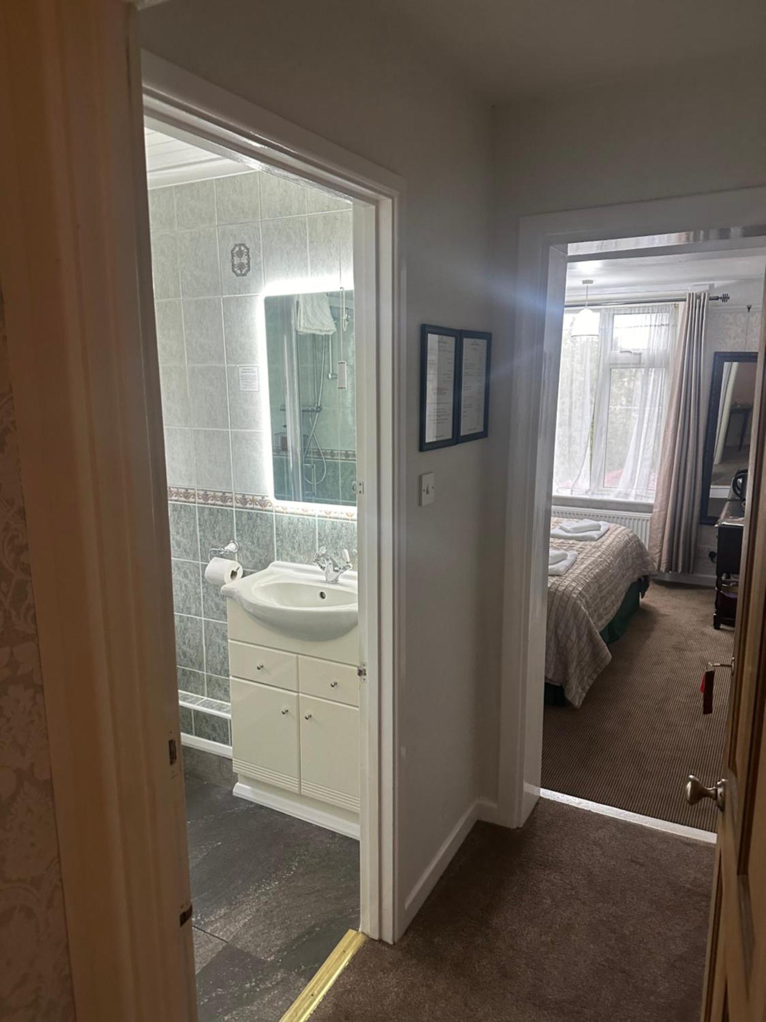 Cambridge Bed & Breakfast Bed & Breakfast 4*