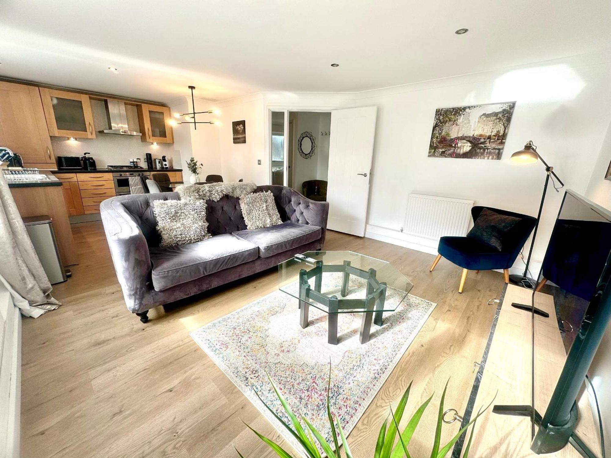 Kiwi Tree Serviced Apartment *