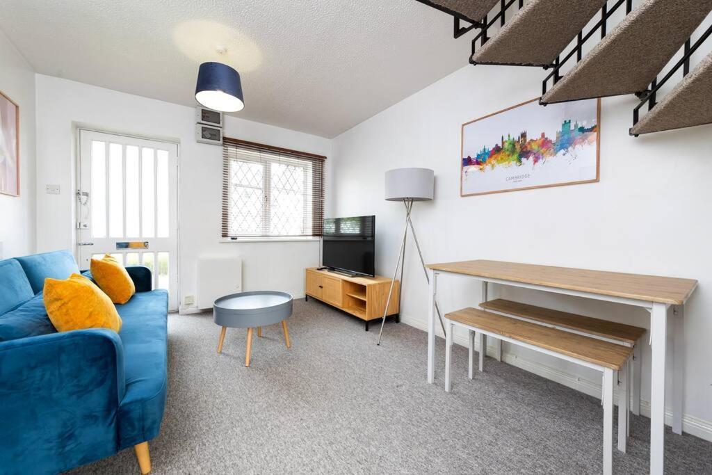 Beautiful House By Station With Private Parking Cambridge (Cambridgeshire)