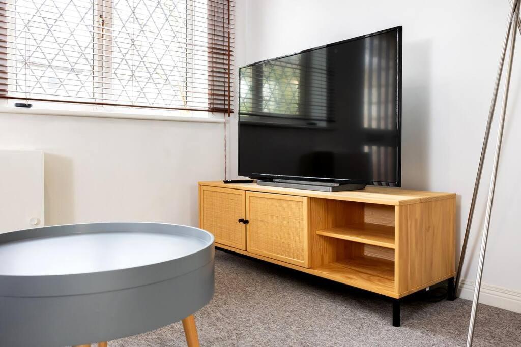 Beautiful House By Station With Private Parking Cambridge (Cambridgeshire)
