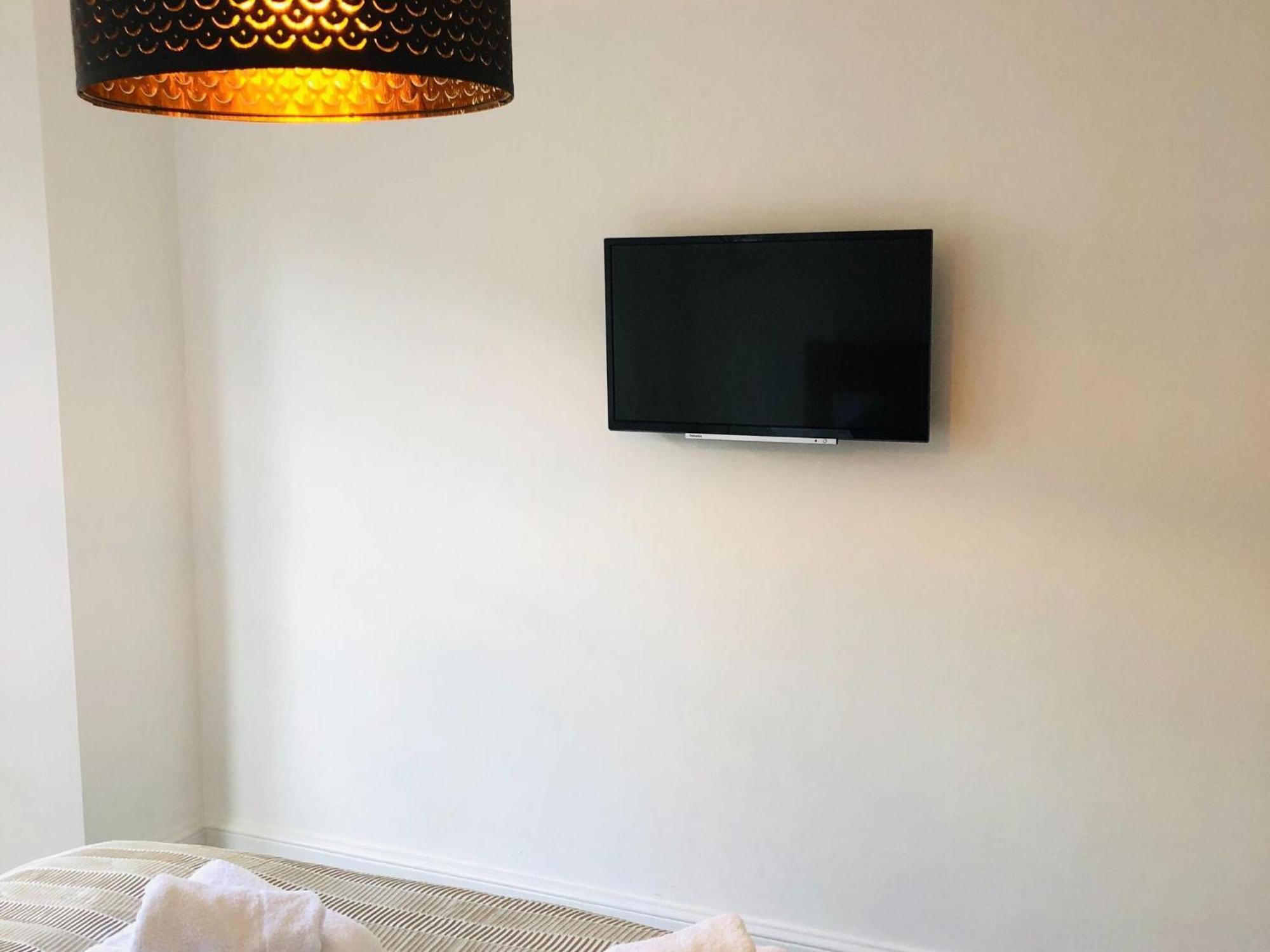 One-bedroom Near Mathematical Bridge By Belvilla *