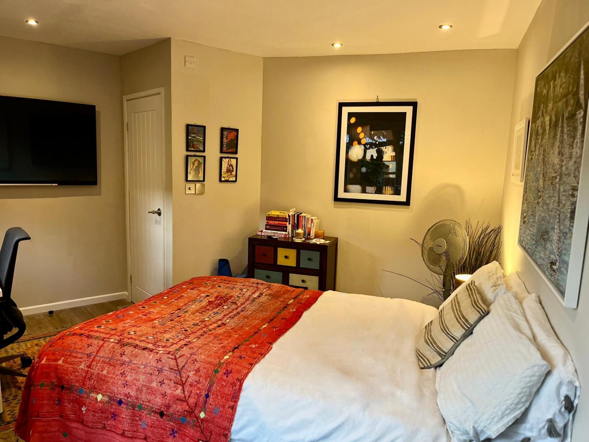Modern, Gr Floor 1 Bed, Bathroom, Garden & Private Entry With Free Parking Homestay