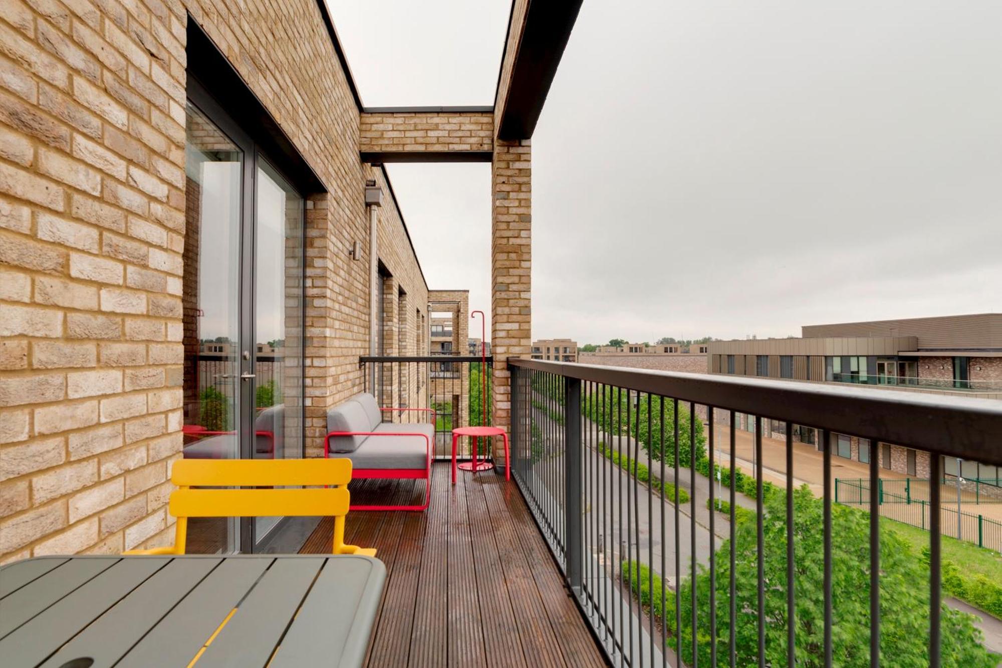 Apartment Pass The Keys Stunning And Spacious Modern Flat - Own Car Park