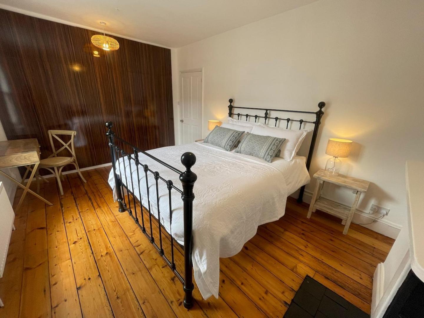 Holiday home Fantastic Victorian House, Excellent Location - Homehost