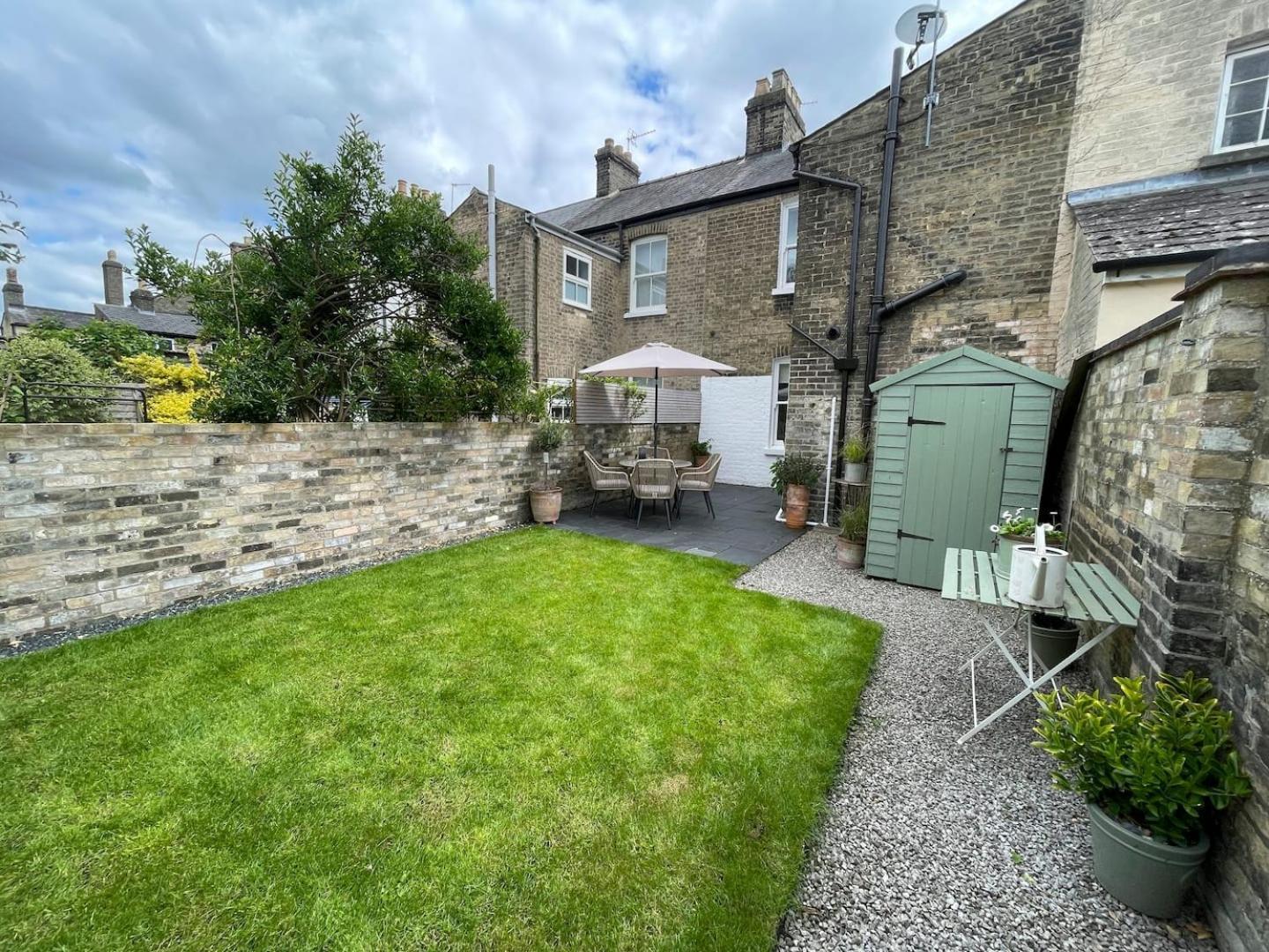 Fantastic Victorian House, Excellent Location - Homehost Holiday home *