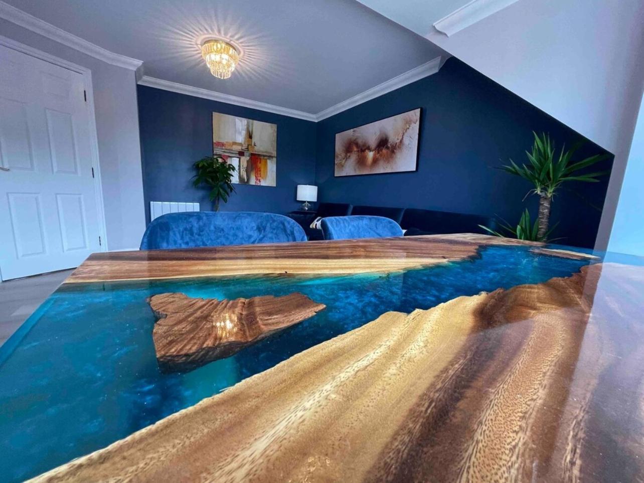 Luxury Boutique - Amazing Location Apartment *