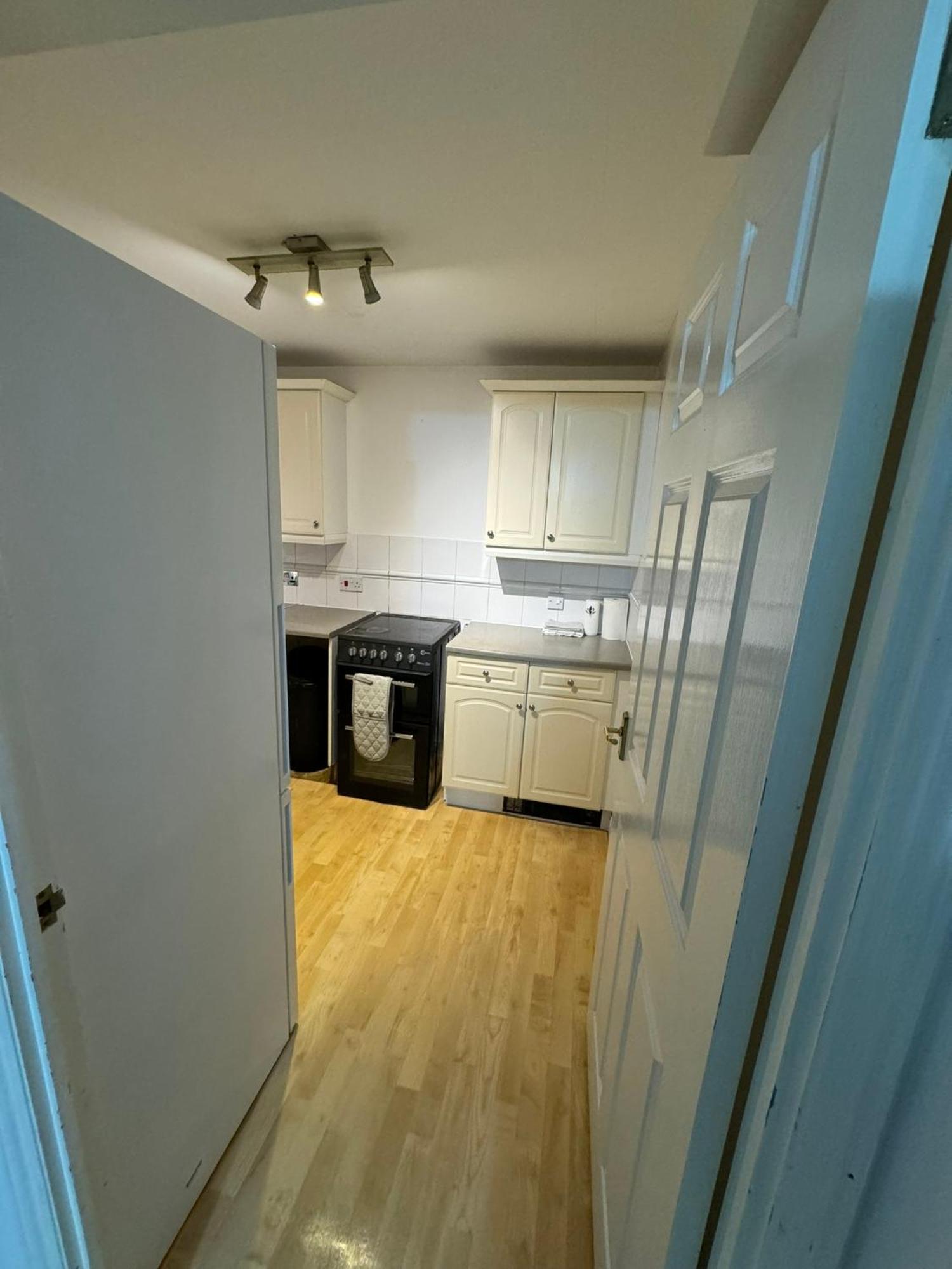 Winstanley Apartment *