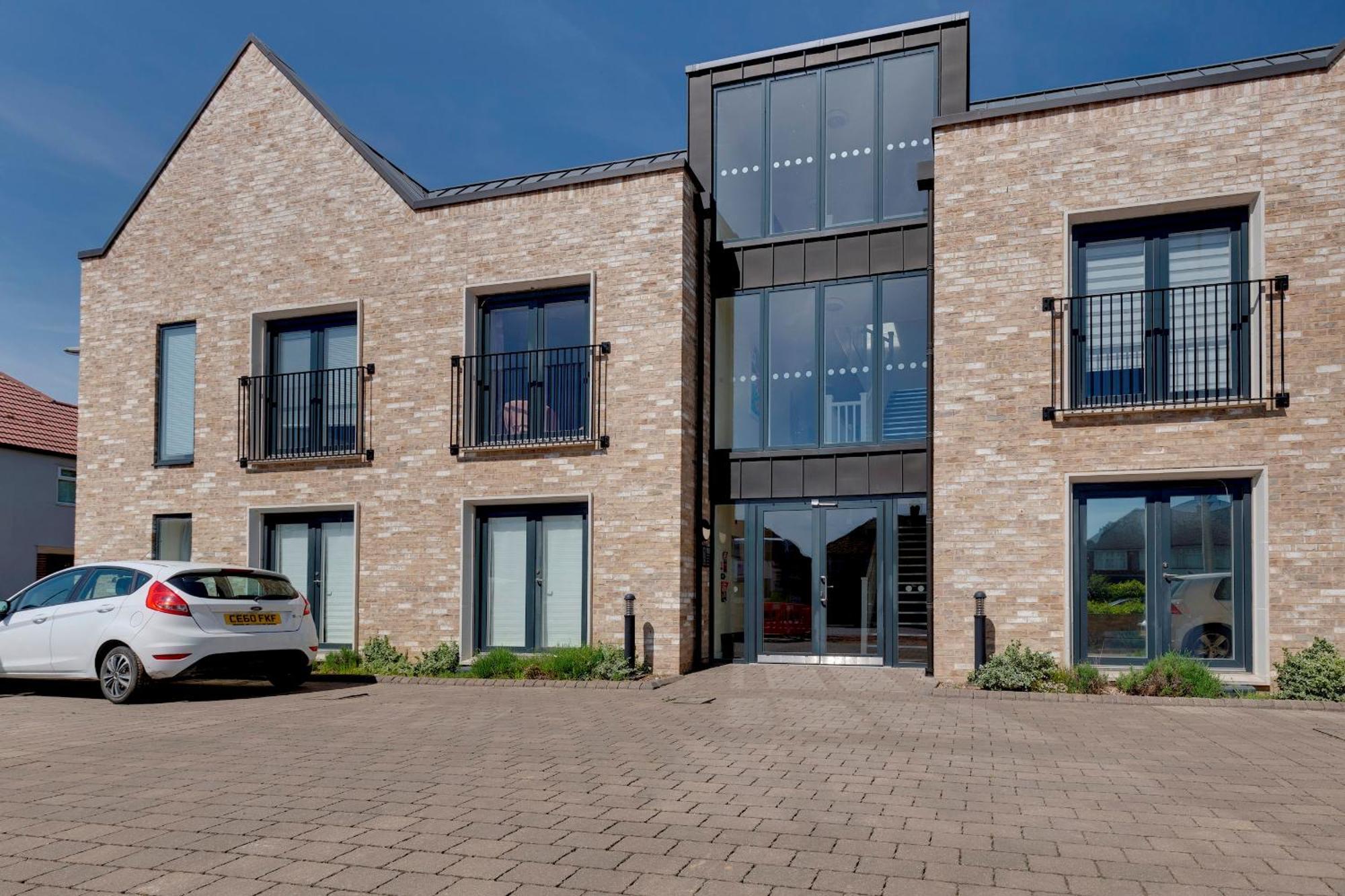 Spacious Comfortable And Modern Unit Pass The Keys Cambridge (Cambridgeshire)