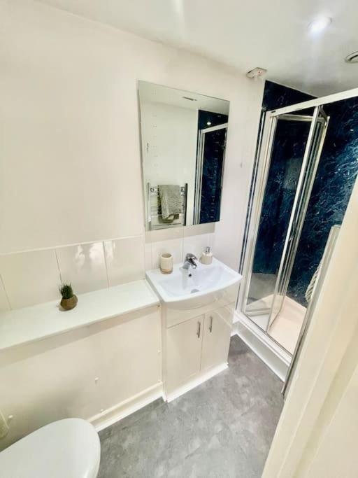 Apartment Centre Studio, Sleeps 3 *