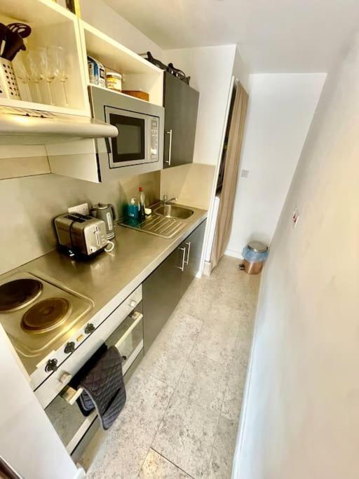 Apartment Centre Studio, Sleeps 3