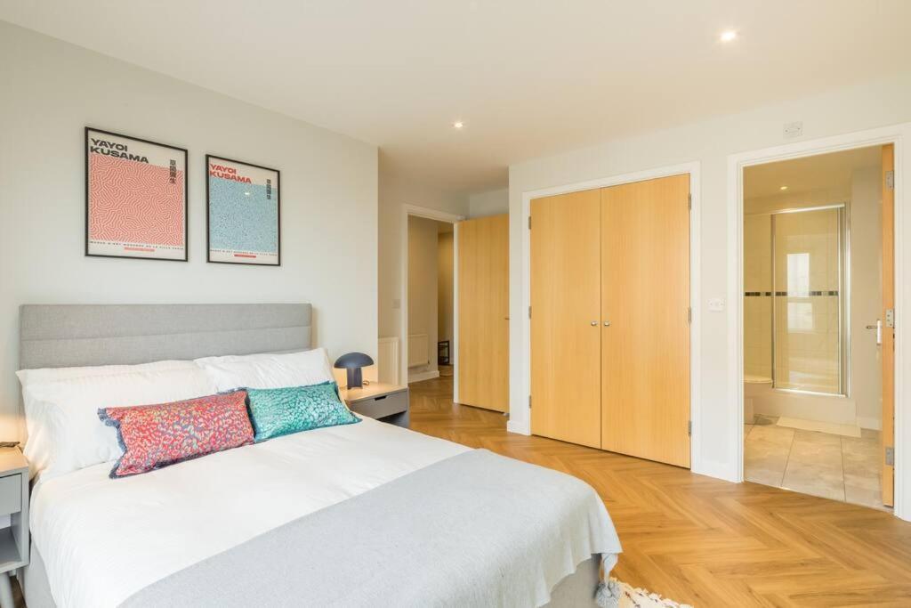 Executive 2br Next To Station + Parking Cambridge (Cambridgeshire)