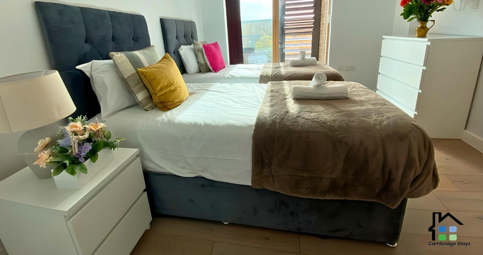 Cambridge Stays - Apartment At Addenbrooke Hospital And Bio Campus - Free Private Parking Apartment *