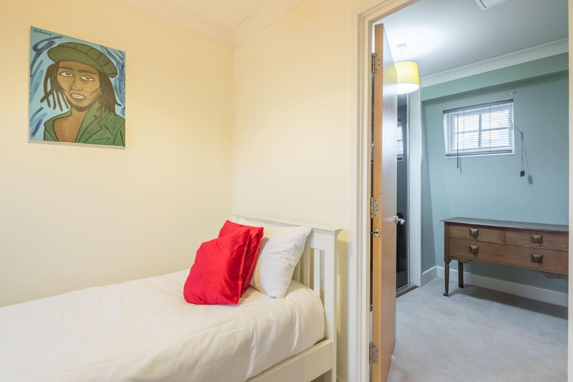Fabulous 3bed - With Parking Apartment Cambridge (Cambridgeshire)