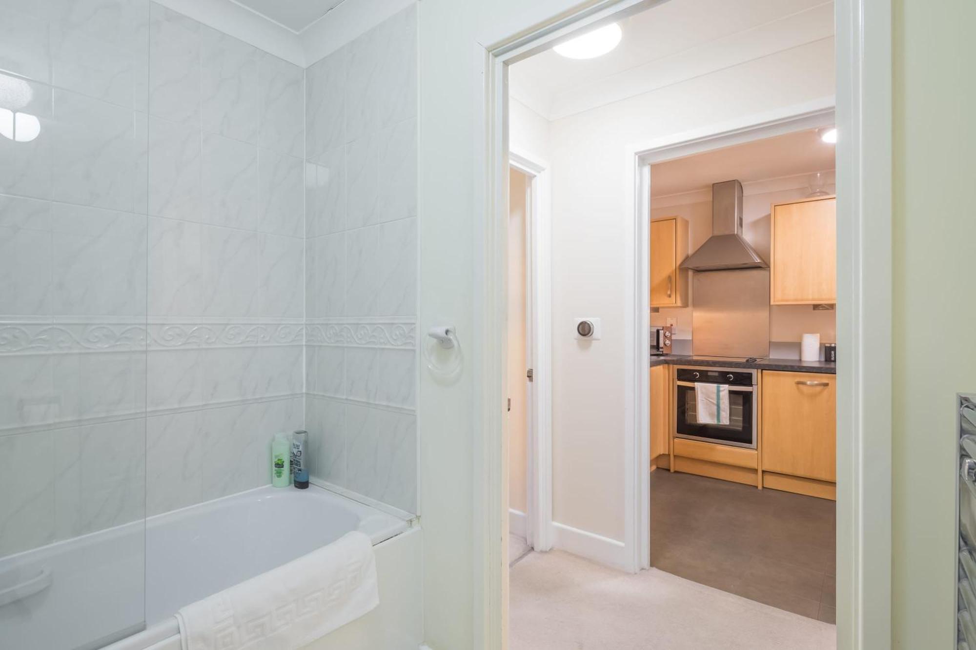 Fabulous 3bed - With Parking Cambridge (Cambridgeshire)