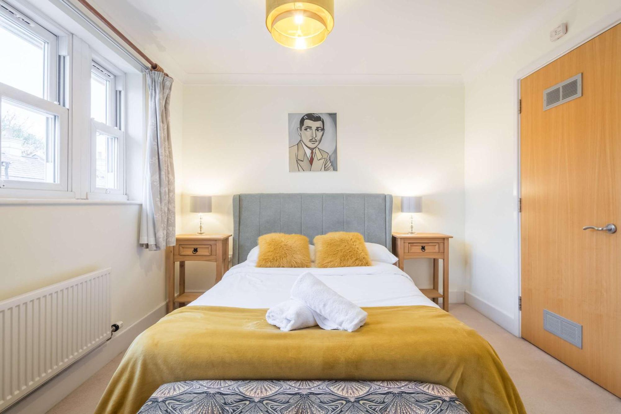 Fabulous 3bed - With Parking *