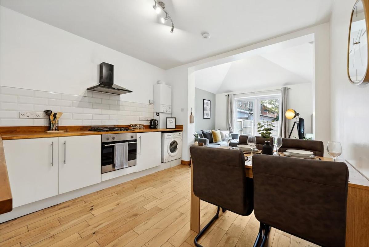 Apartment Chic 2 Bed With Free Parking & Garden Cambridge (Cambridgeshire)