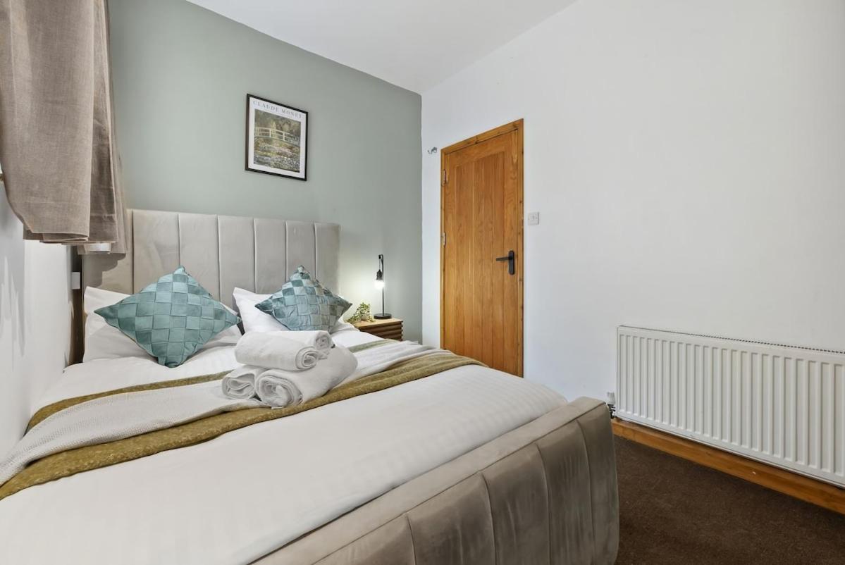 Apartment Chic 2 Bed With Free Parking & Garden