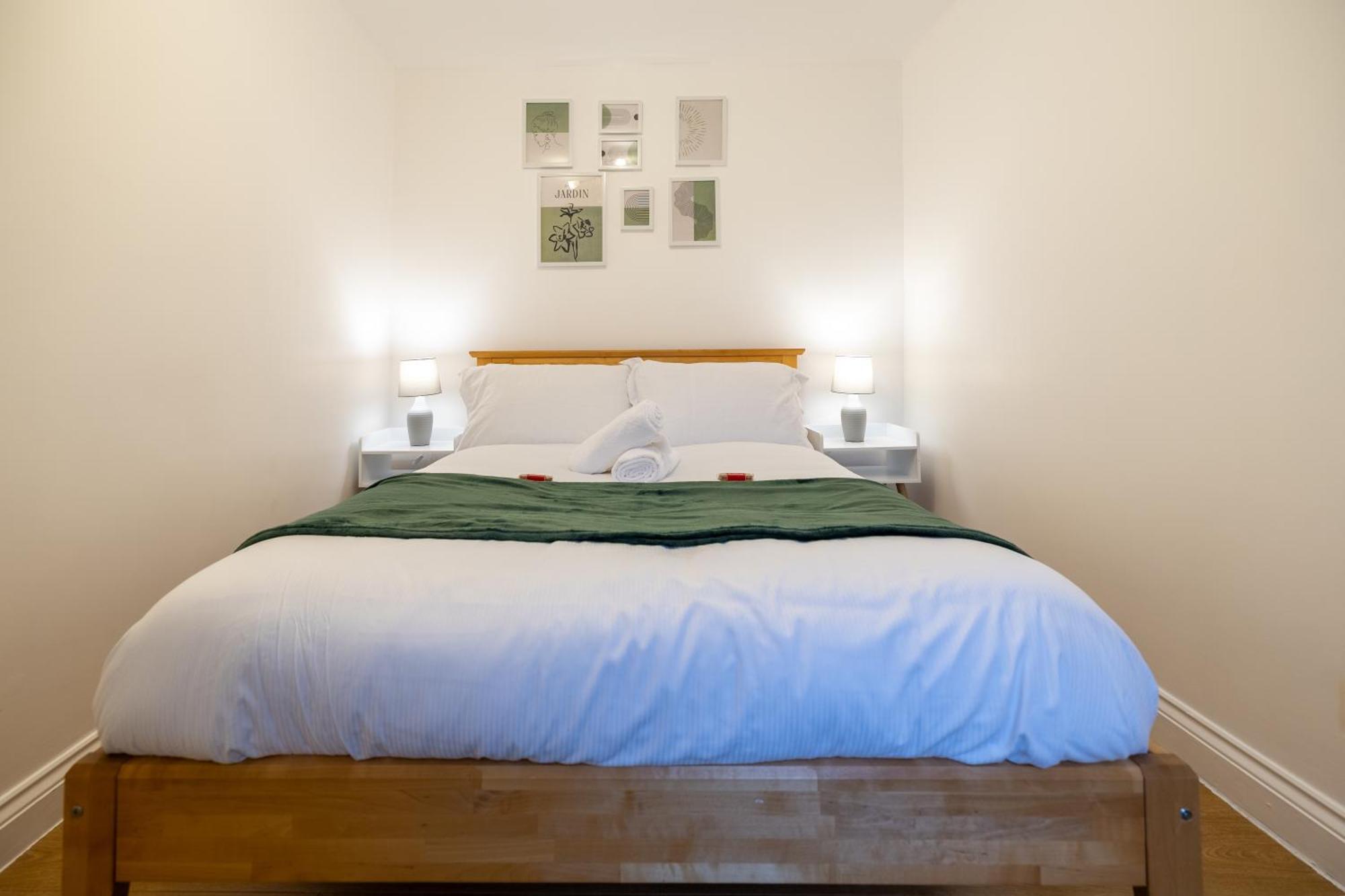 Apartment Spacious 5 Bedroom Near Retail Park - By Traboule Ltd