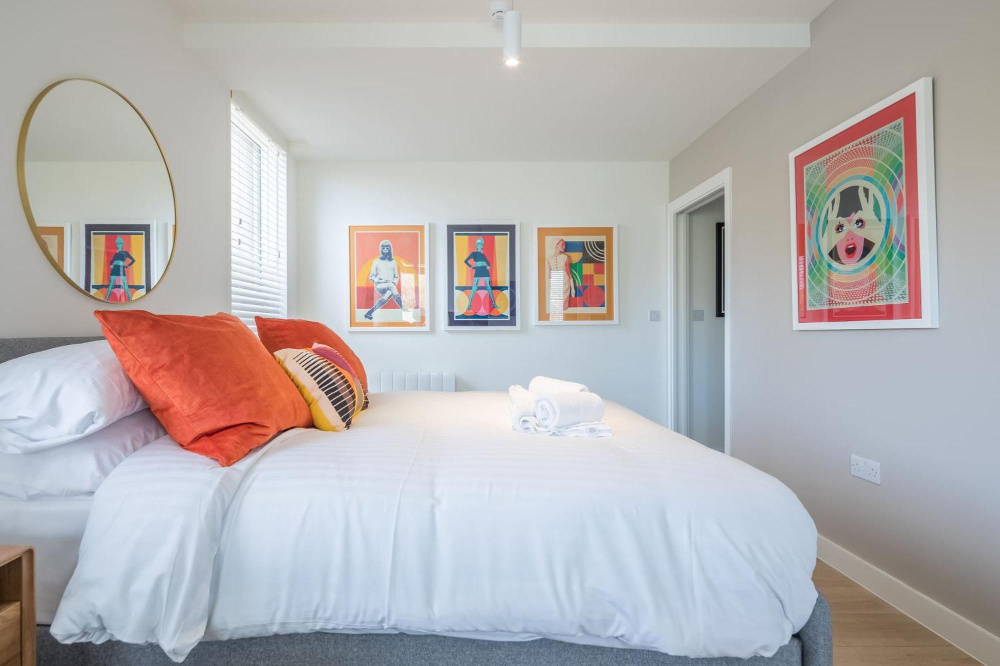 Luxury Riverside Views & Parking Cambridge (Cambridgeshire)