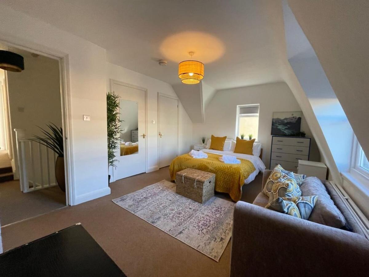 Next To Park 3 Bedroom V