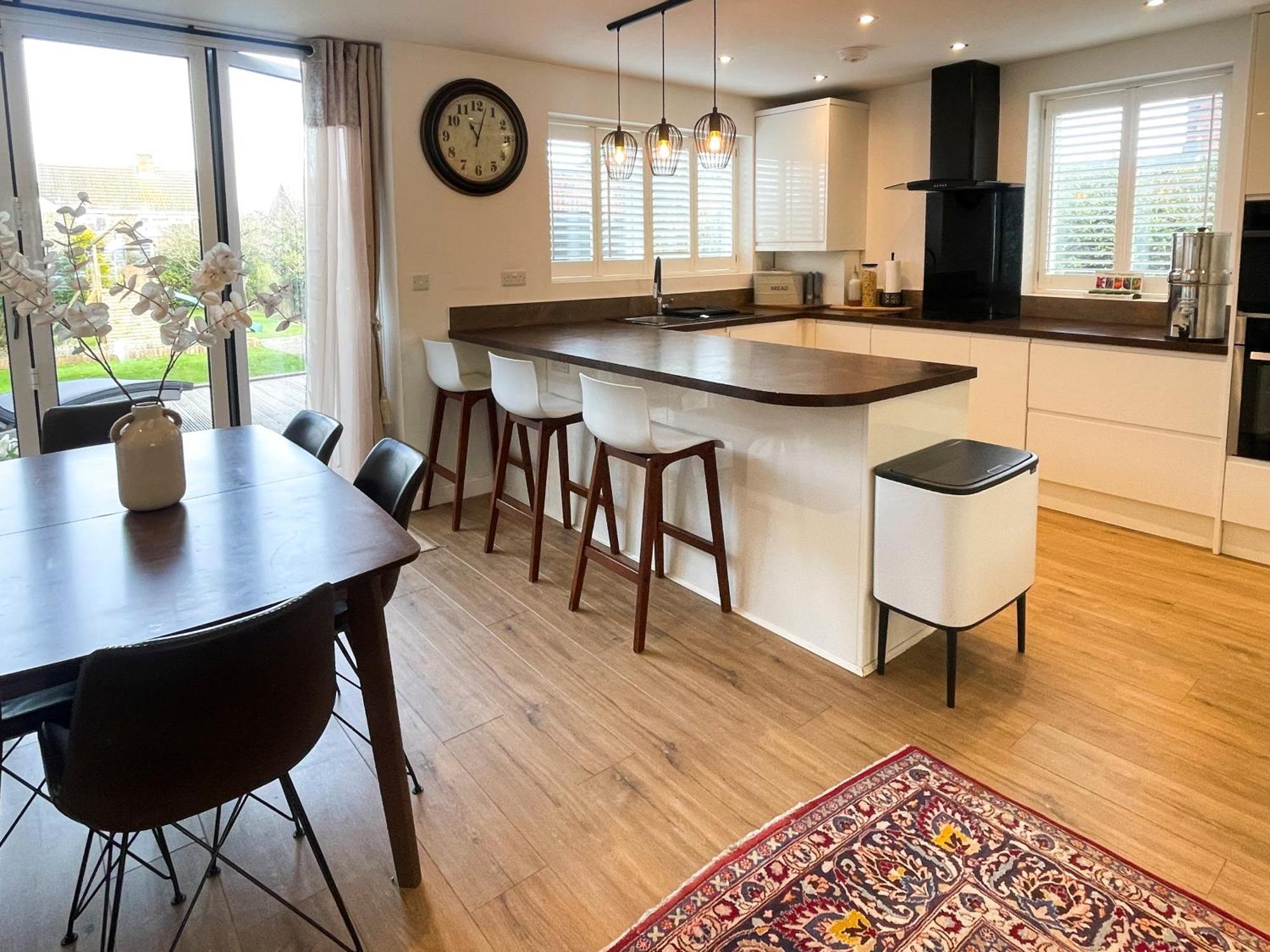 Luxurious Large Open Plan Family - Walk To Addenbrookes - Homehost *