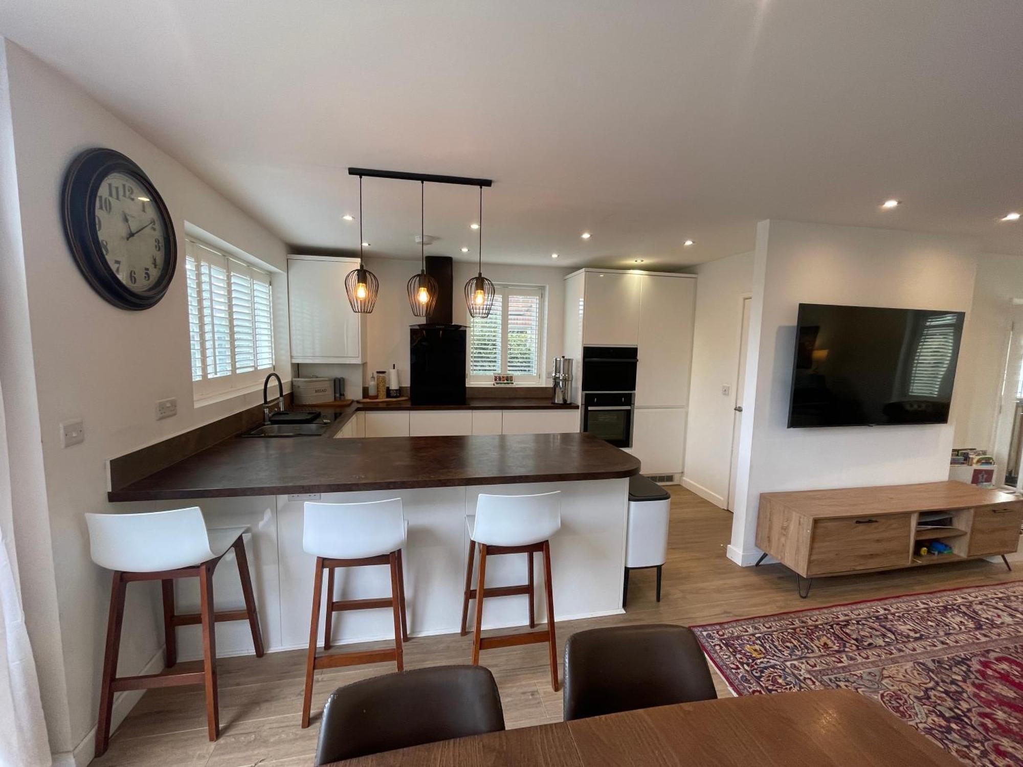Holiday home Luxurious Large Open Plan Family - Walk To Addenbrookes - Homehost