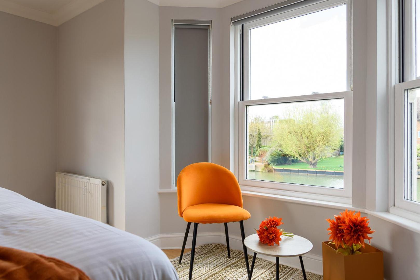 Spacious And House On The River Cam